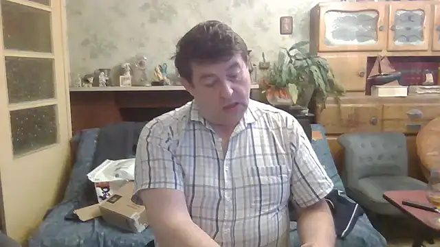 Snapshot of sympatrique chatting on September 15, 2025, 4:40 pm sympatrique online show from September 15, 2025, 4:40 pm