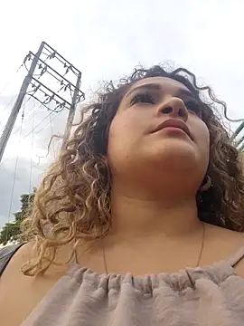 Sara smiiith211 online show from December 3, 2025, 10:30 pm