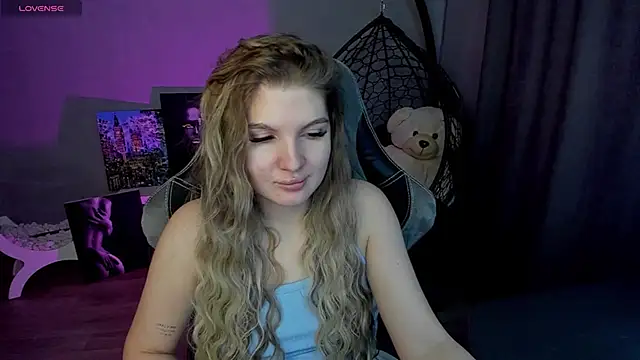 Snapshot of lily_williamss chatting on January 19, 2025, 3:18 am lily williamss online show from January 19, 2025, 3:18 am