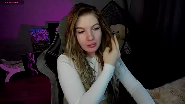 Snapshot of lily_williamss chatting on January 24, 2025, 12:31 am lily williamss online show from January 24, 2025, 12:31 am