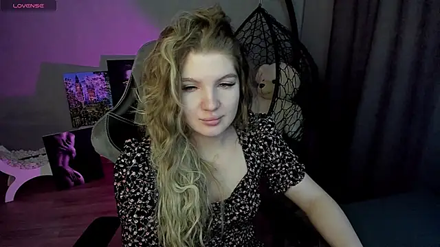 Snapshot of lily_williamss chatting on January 25, 2025, 12:59 am lily williamss online show from January 25, 2025, 12:59 am