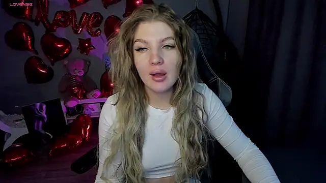 Snapshot of lily_williamss chatting on February 19, 2025, 11:57 pm lily williamss online show from February 19, 2025, 11:57 pm