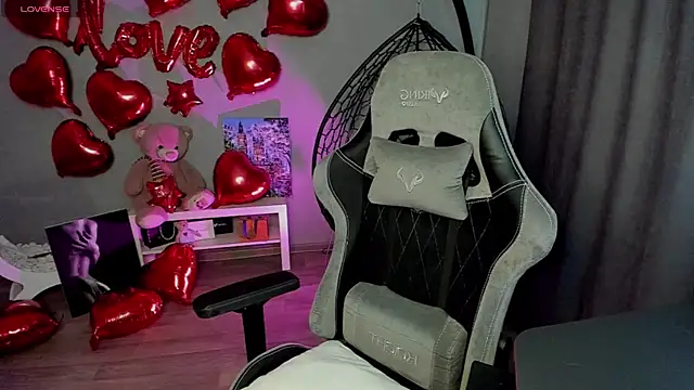 Snapshot of lily_williamss chatting on February 20, 2025, 3:01 am lily williamss online show from February 20, 2025, 3:01 am