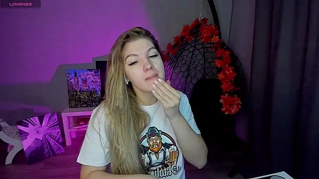 Snapshot of lily_williamss chatting on September 22, 2025, 12:45 am lily williamss online show from September 22, 2025, 12:45 am