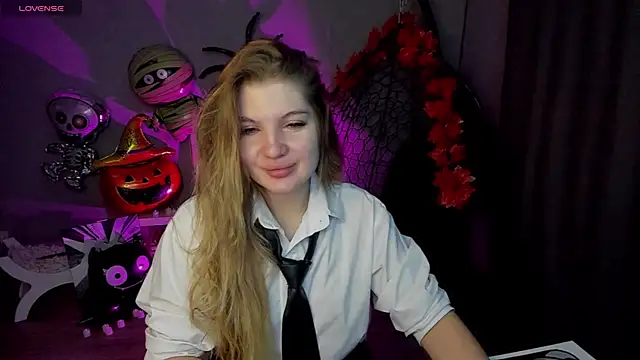 Snapshot of lily_williamss chatting on October 31, 2025, 12:11 am lily williamss online show from October 31, 2025, 12:11 am