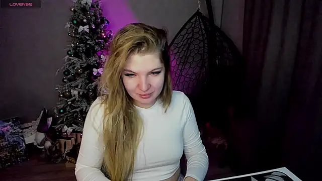 Snapshot of lily_williamss chatting on November 15, 2025, 12:19 am lily williamss online show from November 15, 2025, 12:19 am