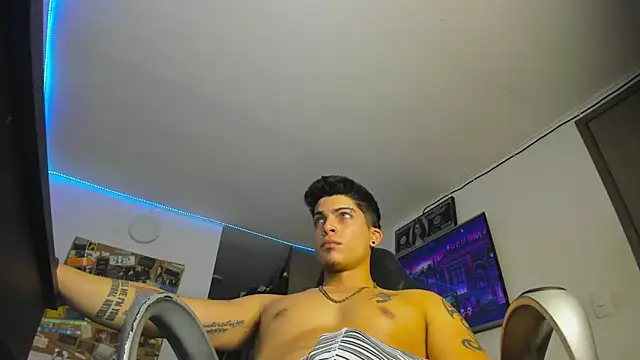 charlie hotxxx online show from January 9, 2025, 2:33 am