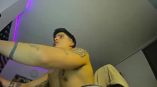 charlie hotxxx online show from February 27, 2025, 3:36 am