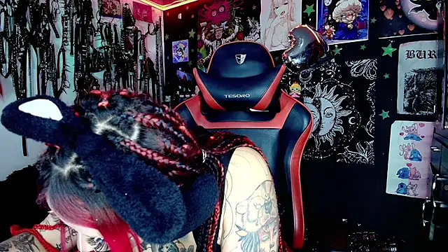 jannaink  online show from December 3, 2025, 9:46 pm