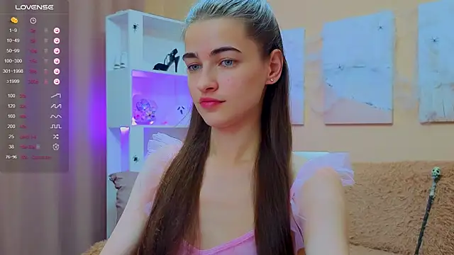 Snapshot of AstoriyaNight chatting on October 27, 2025, 11:03 am AstoriyaNight online show from October 27, 2025, 11:03 am