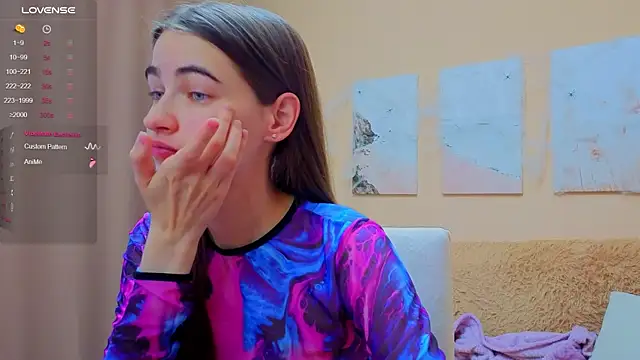 Snapshot of AstoriyaNight chatting on November 16, 2025, 7:58 am AstoriyaNight online show from November 16, 2025, 7:58 am