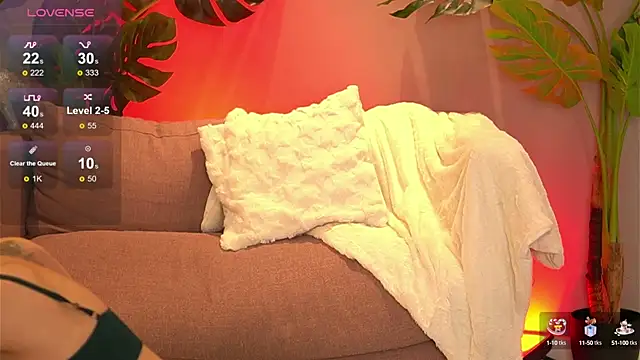 Snapshot of JuliaRichard chatting on February 5, 2025, 4:27 am JuliaRichard online show from February 5, 2025, 4:27 am