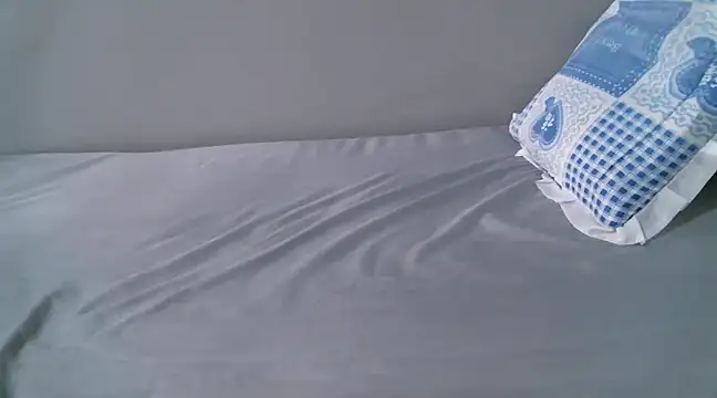 femaqueen online show from March 17, 2025, 5:01 am