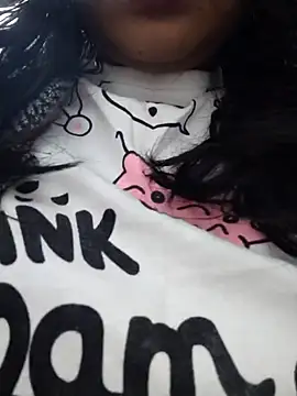 Snapshot of Aaradhya chatting on December 17, 2024, 1:18 am Aaradhya online show from December 17, 2024, 1:18 am