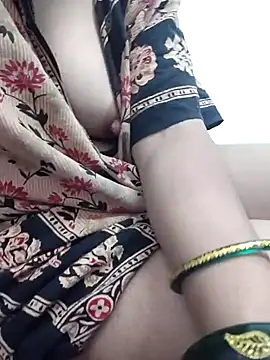 Snapshot of Aaradhya chatting on December 28, 2024, 4:08 am Aaradhya online show from December 28, 2024, 4:08 am