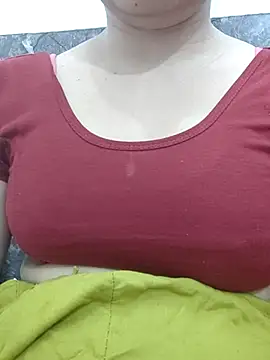 Snapshot of Aaradhya chatting on March 16, 2025, 1:28 am Aaradhya online show from March 16, 2025, 1:28 am