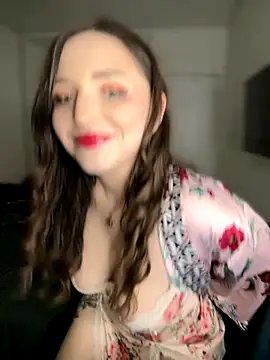 Snapshot of HoneySweetBee chatting on November 14, 2025, 2:43 am HoneySweetBee online show from November 14, 2025, 2:43 am