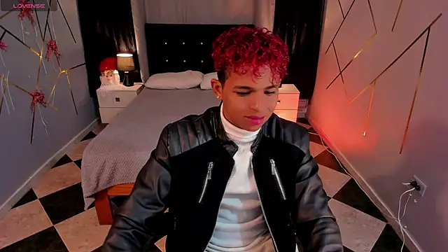 Snapshot of Noah_Smith04 chatting on December 11, 2024, 11:51 am Noah Smith04 online show from December 11, 2024, 11:51 am