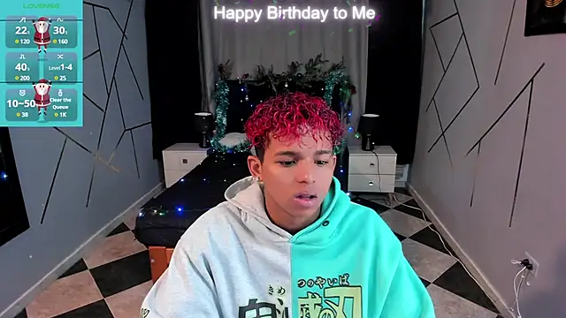 Snapshot of Noah_Smith04 chatting on December 18, 2024, 11:34 am Noah Smith04 online show from December 18, 2024, 11:34 am