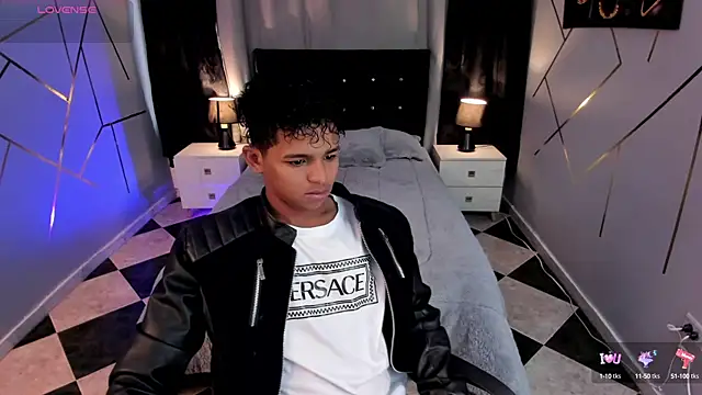 Snapshot of Noah_Smith04 chatting on January 25, 2025, 12:47 pm Noah Smith04 online show from January 25, 2025, 12:47 pm