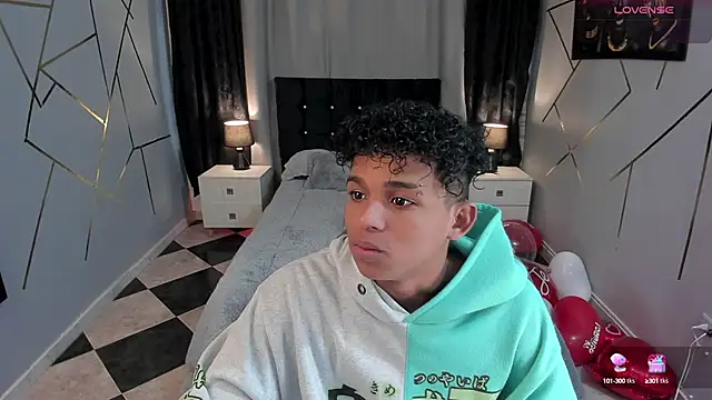 Snapshot of Noah_Smith04 chatting on February 18, 2025, 10:25 pm Noah Smith04 online show from February 18, 2025, 10:25 pm