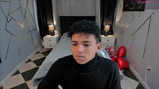 Snapshot of Noah_Smith04 chatting on February 19, 2025, 12:44 pm Noah Smith04 online show from February 19, 2025, 12:44 pm