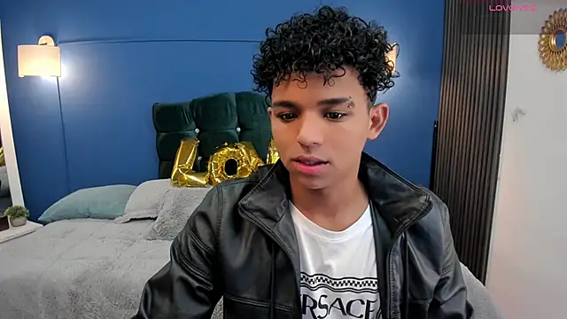 Snapshot of Noah_Smith04 chatting on February 20, 2025, 1:08 pm Noah Smith04 online show from February 20, 2025, 1:08 pm