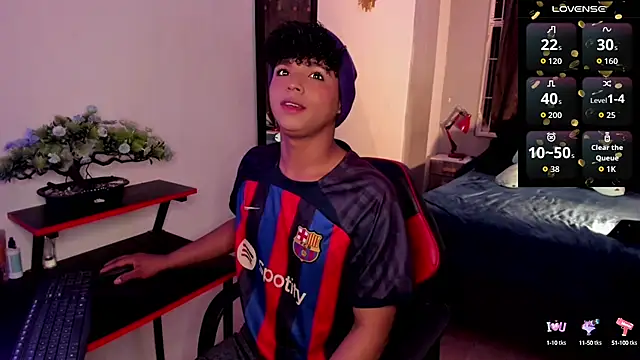 Snapshot of Noah_Smith04 chatting on September 26, 2025, 6:50 am Noah Smith04 online show from September 26, 2025, 6:50 am