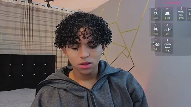 Snapshot of Noah_Smith04 chatting on October 28, 2025, 2:09 pm Noah Smith04 online show from October 28, 2025, 2:09 pm