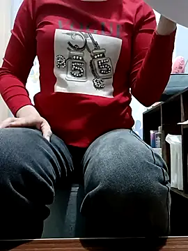 Snapshot of Blythe_69 chatting on December 17, 2024, 1:05 pm Blythe 69 online show from December 17, 2024, 1:05 pm