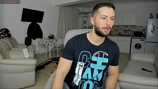 ZackFraser online show from January 19, 2025, 5:05 am