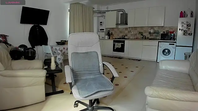 ZackFraser online show from September 21, 2025, 7:54 am