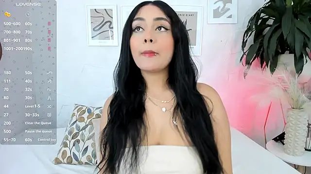 Kleverly Manson1 online show from February 3, 2025, 7:42 pm