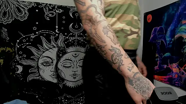 layneinchains online show from December 23, 2024, 10:33 pm