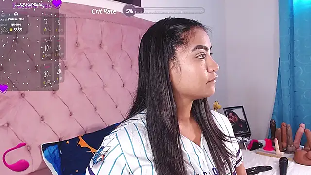 hannnasmith online show from January 2, 2025, 7:07 pm