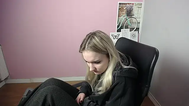 viktoria lovely online show from December 27, 2024, 9:50 am