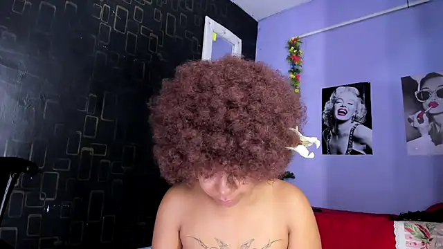 Alika01 online show from February 9, 2025, 1:46 pm