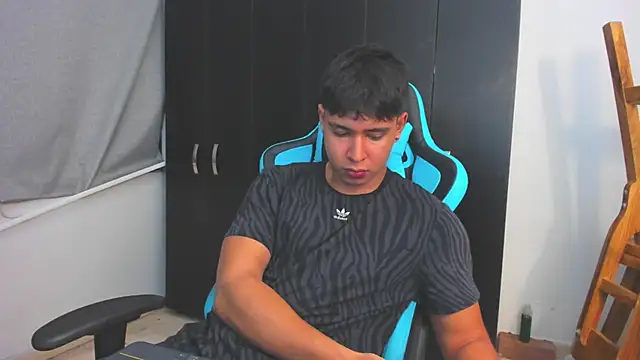 Bray Kevin online show from December 4, 2025, 3:49 am