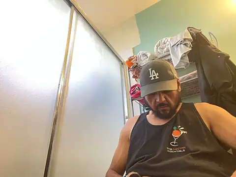 Snapshot of MrDickUdown24_7 chatting on December 5, 2024, 5:28 pm MrDickUdown24 7 online show from December 5, 2024, 5:28 pm