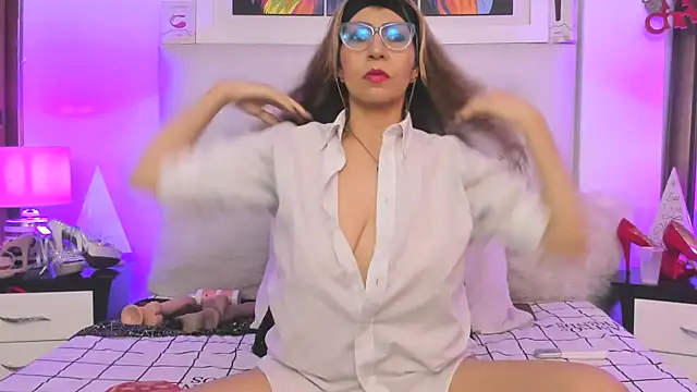 BellaaStarlix online show from December 3, 2024, 2:03 am