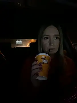 Snapshot of StasyWood chatting on December 20, 2024, 1:14 am StasyWood online show from December 20, 2024, 1:14 am