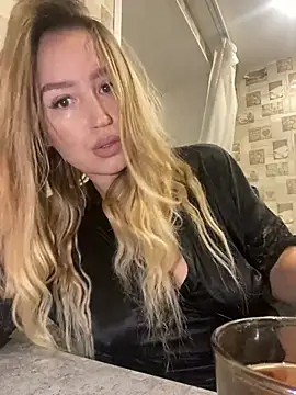 Snapshot of StasyWood chatting on January 14, 2025, 1:26 am StasyWood online show from January 14, 2025, 1:26 am