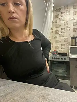 Snapshot of StasyWood chatting on January 22, 2025, 1:10 am StasyWood online show from January 22, 2025, 1:10 am