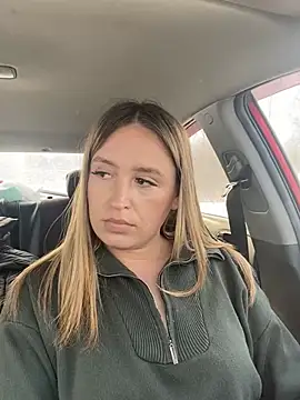 Snapshot of StasyWood chatting on March 4, 2025, 4:17 am StasyWood online show from March 4, 2025, 4:17 am