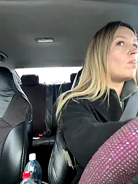 Snapshot of StasyWood chatting on October 7, 2025, 1:36 am StasyWood online show from October 7, 2025, 1:36 am