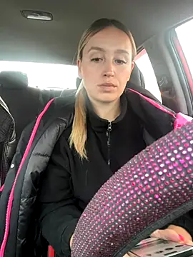 Snapshot of StasyWood chatting on October 9, 2025, 1:14 am StasyWood online show from October 9, 2025, 1:14 am