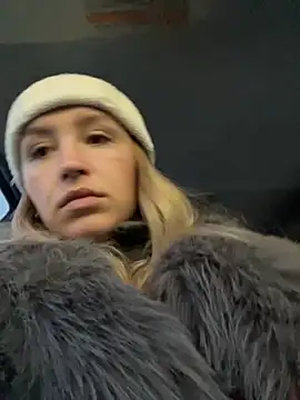 Snapshot of StasyWood chatting on November 28, 2025, 2:03 am StasyWood online show from November 28, 2025, 2:03 am