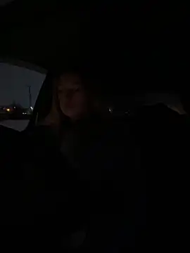 Snapshot of StasyWood chatting on December 2, 2025, 1:44 am StasyWood online show from December 2, 2025, 1:44 am