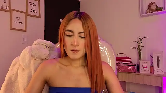 Tiarha online show from November 13, 2025, 5:06 am