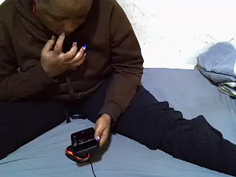 Snapshot of Crystal__Gee chatting on March 1, 2025, 10:21 pm Crystal  Gee online show from March 1, 2025, 10:21 pm